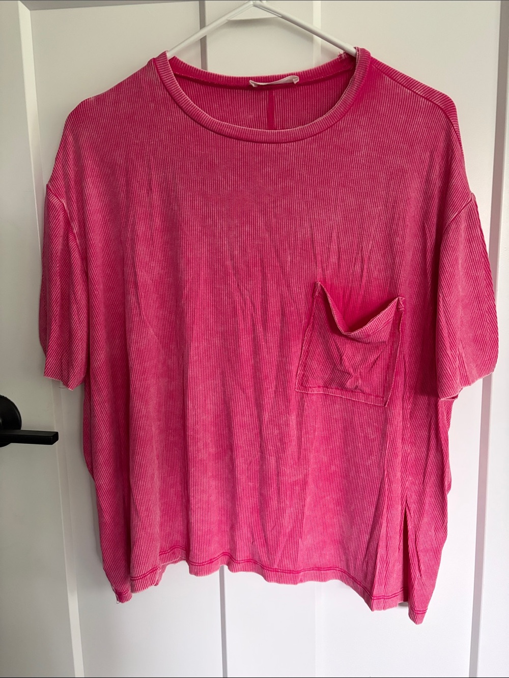 Women’s Oversized Pink Pocket Tee Zenana size small/medium